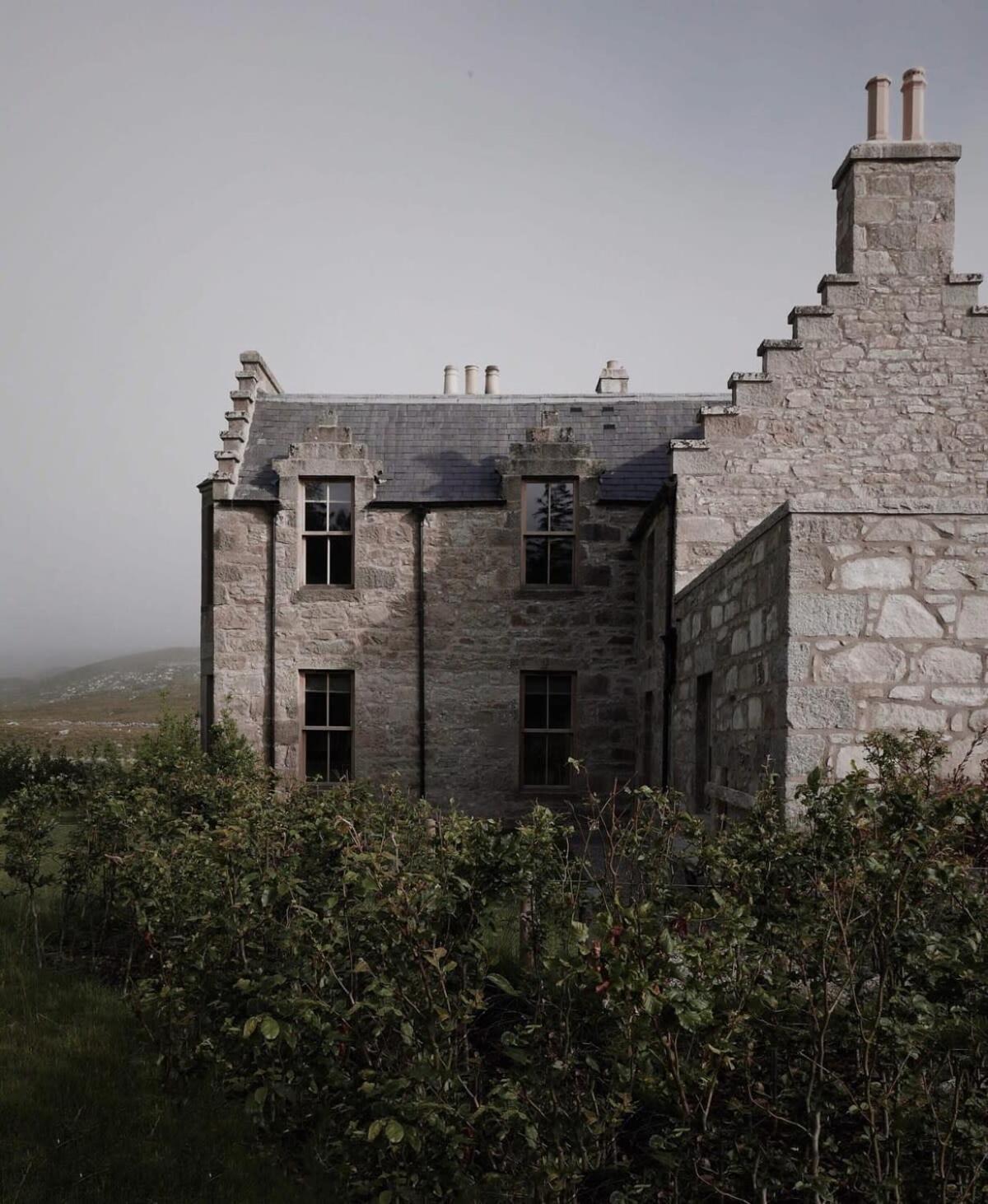 Huswell - Gairnshiel Lodge - Unique & Exclusive Lodge Next To The Castle Ballater Buitenkant foto