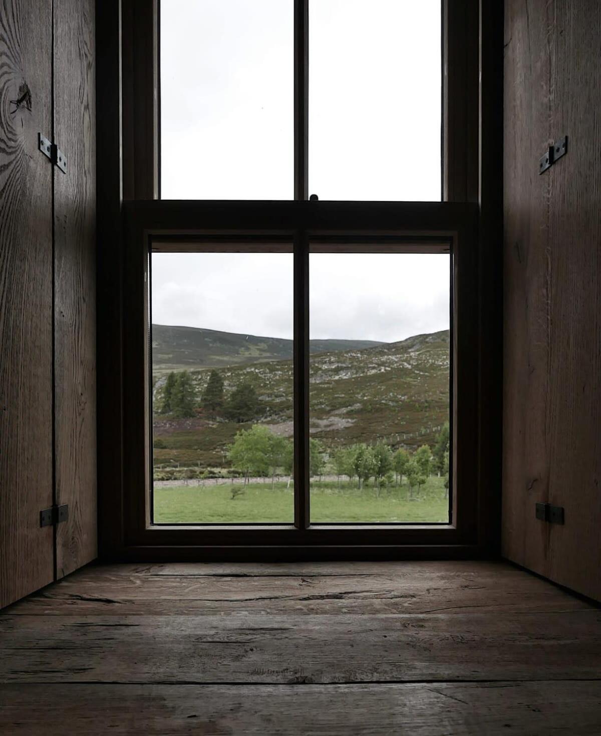 Huswell - Gairnshiel Lodge - Unique & Exclusive Lodge Next To The Castle Ballater Buitenkant foto