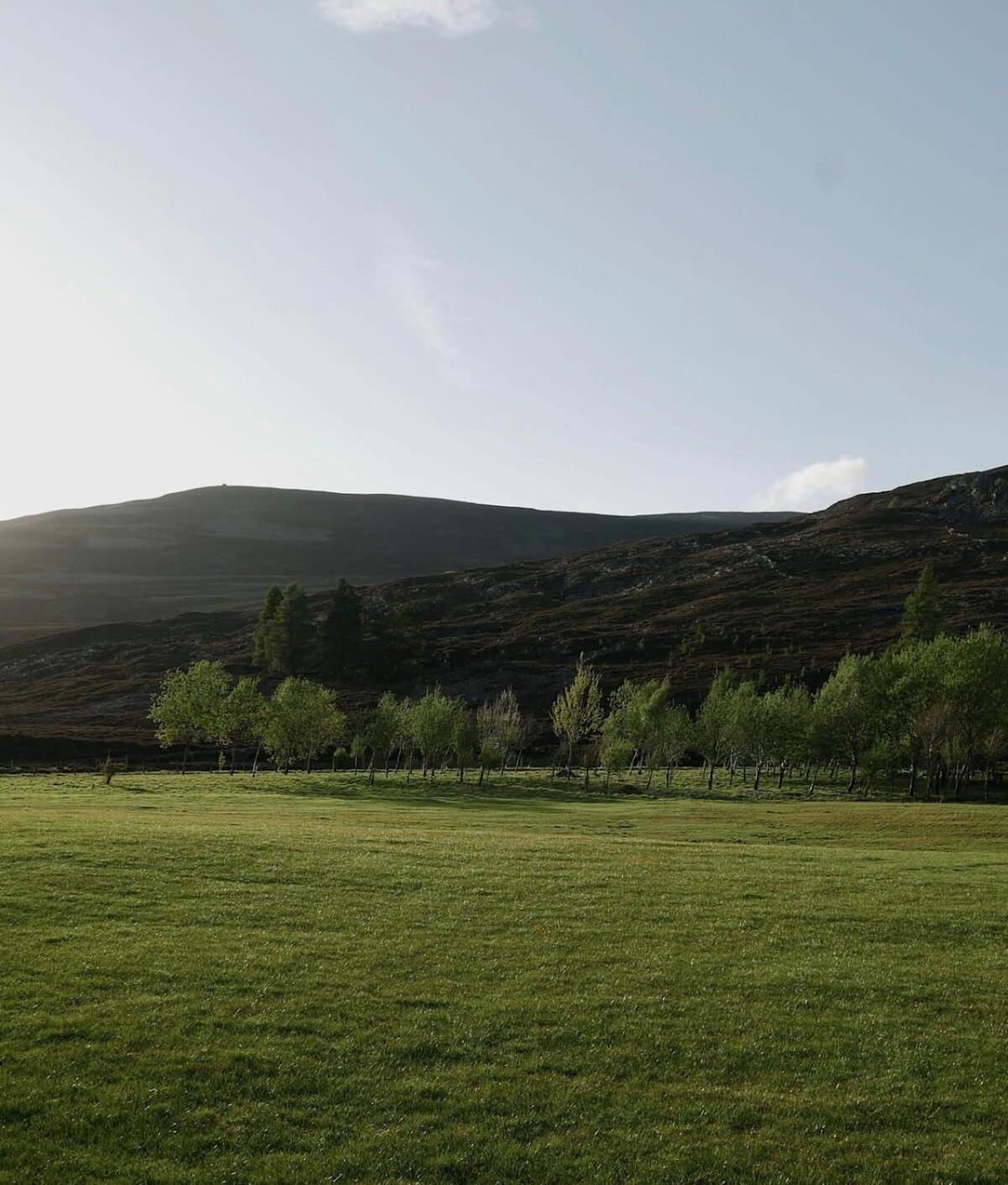 Huswell - Gairnshiel Lodge - Unique & Exclusive Lodge Next To The Castle Ballater Buitenkant foto